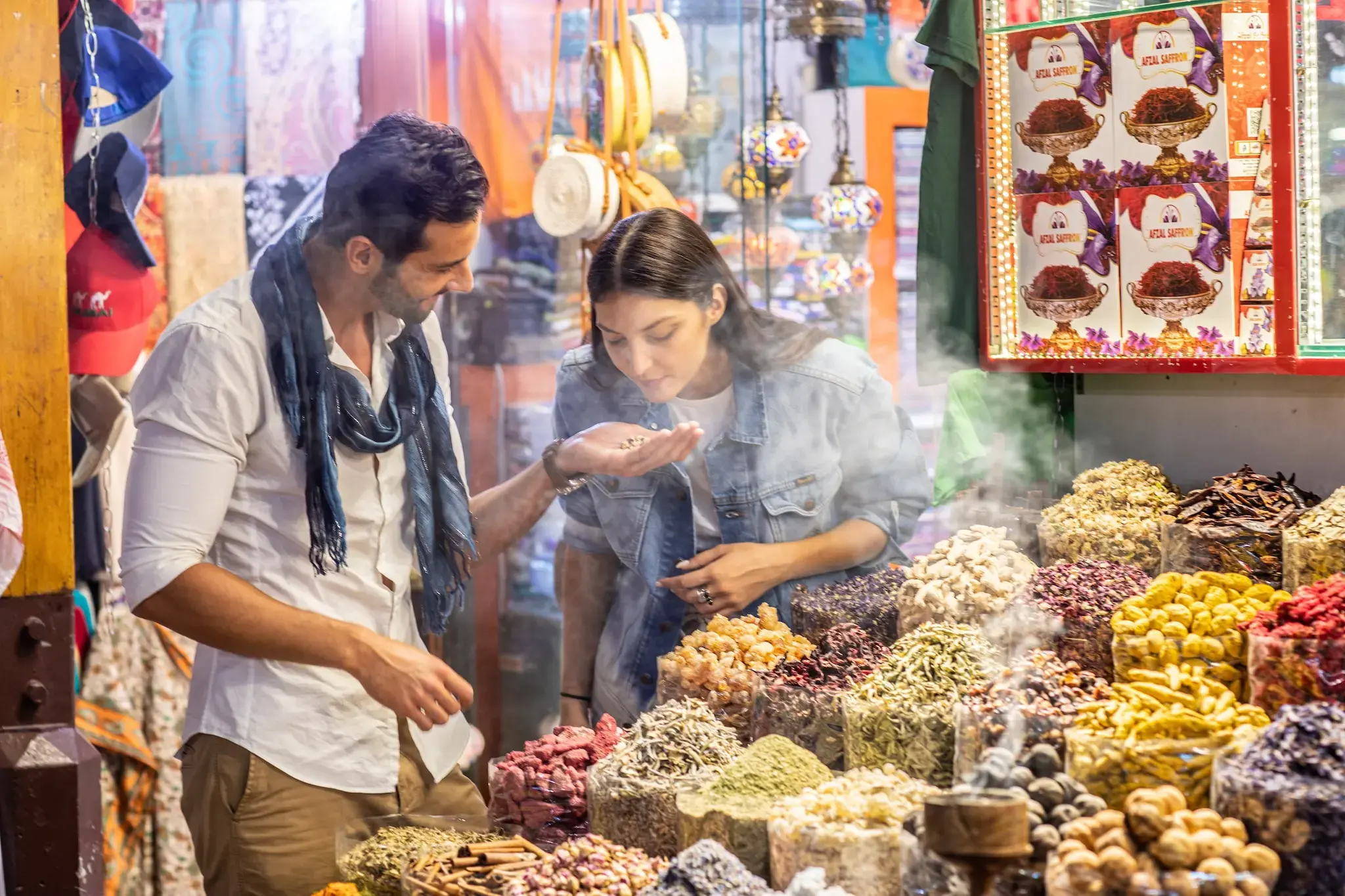 Passeggiata al mercato locale di Assuan: spezie, storie e cultura 