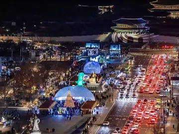 2025 Seúl Winter Festa Tour Nocturno a Pie