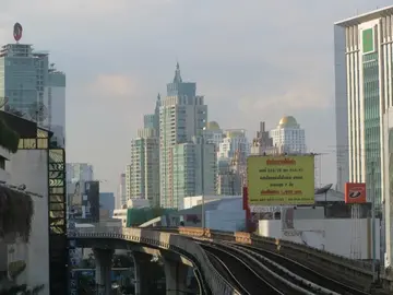 Spaziergang durch die versteckte Stadt und den Stadtpark.