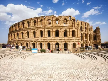 Un viaggio attraverso il tempo nell'anfiteatro di El Jem