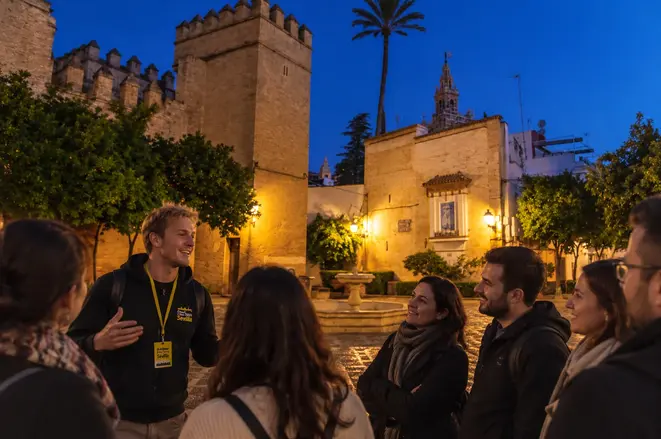 🌙 Free Night Tour Seville: Santa Cruz, Legends, and Illuminated Monuments