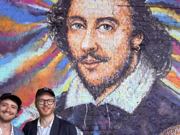 Shakespeare, Dickens & London's Greatest Stories Free Walking Tour (90 minutes)