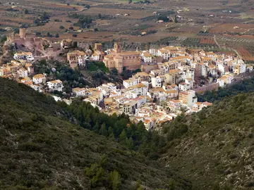 “Get lost in Vilafamés: streets with history, views with soul”