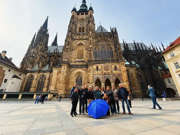 🥇 ESENCIAL – Castillo y Catedral de Praga, las mejores vistas y la mejor cerveza del país!