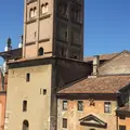 Die Stadt der 100 Türme: Ein Spaziergang durch das mittelalterliche Mantua (62 Zeichen)