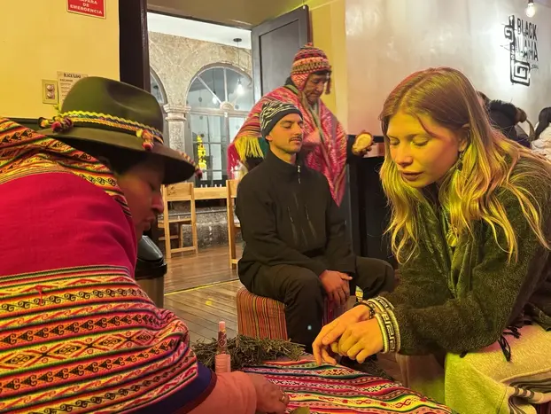 Mystisches San Blas in Cusco: Koka-Blatt-Lesung und Andine Spirituelle Erfahrung