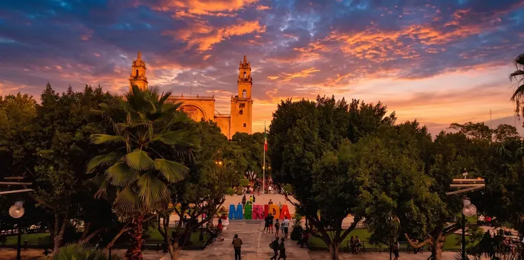 Merida Sunset Tour: Hidden History & Secrets ✨